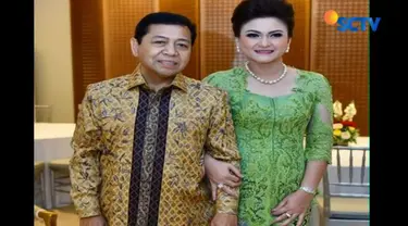 Deisti Astriani Tagor merupakan istri kedua Setya Novanto yang telah dikaruniai dua anak.