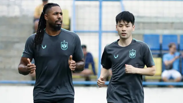 Taisei Marukawa dan Carlos Fortes