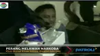 Polisi temukan sejumlah alat hisap sabu, dan plastik kecil, yang diduga digunakan untuk membungkus barang haram itu.