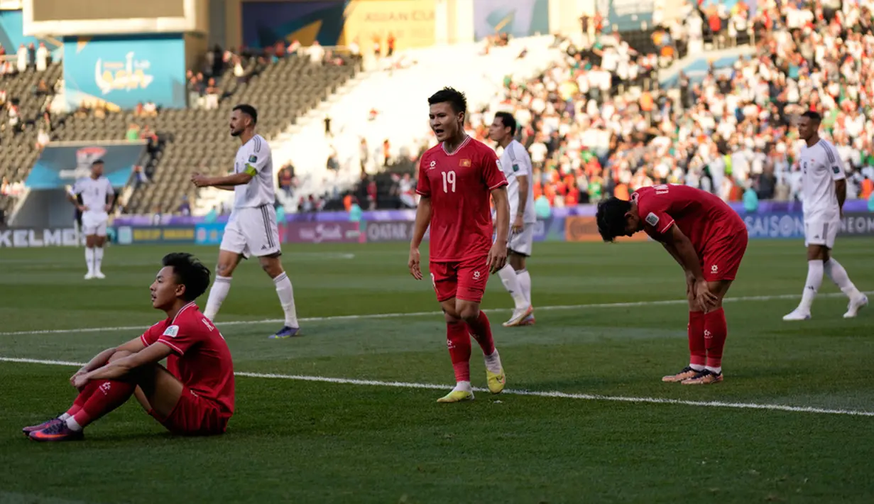 Sementara itu, Vietnam pulang dari Piala Asia 2023 dengan status sebagai juru kunci dan tak bisa meraih poin sama sekali. (AP Photo/Aijaz Rahi)