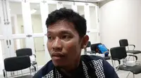 Eks Persib Bandung, Eka Ramdani, setelah penandatanganan kerja sama antara SSB UNI dan Bank Jabar Banten, Jumat (17/7/2020). (Bola.com/Erwin Snaz)