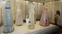 Pameran Busana Putri Diana: Mitos dan Perlawanan Seorang Lady