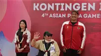 CdM tim Merah, Putih Angela Tanoesoedibjo (kiri), Ketua Umum National Paralympic Committee (NPC) Indonesia Committee, Senny Marbun (tengah), dan Menpora Dito Ariotedjo (kanan). (Foto: Istimewa)