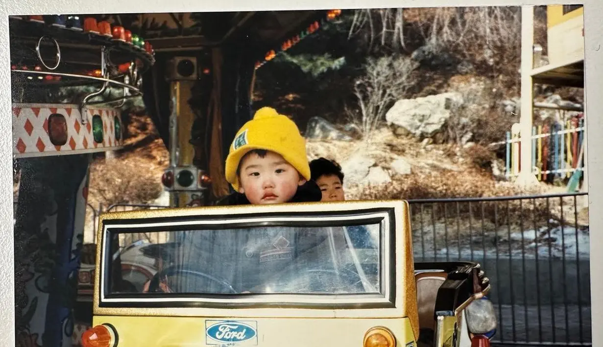 Foto Masa Kecil Lee Jong Suk. (Instagram/ jongsuk0206)