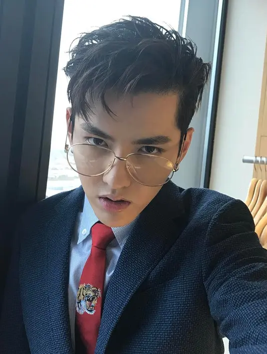 Setelah keluar dari EXO, Kris Wu kebanjiran tawaran pekerjaan di dunia akting. Bahkan ia berhasil meraih Aktor Pendatang Baru Terbaik di Tiongkok. (Foto: instagram.com/kriswu)