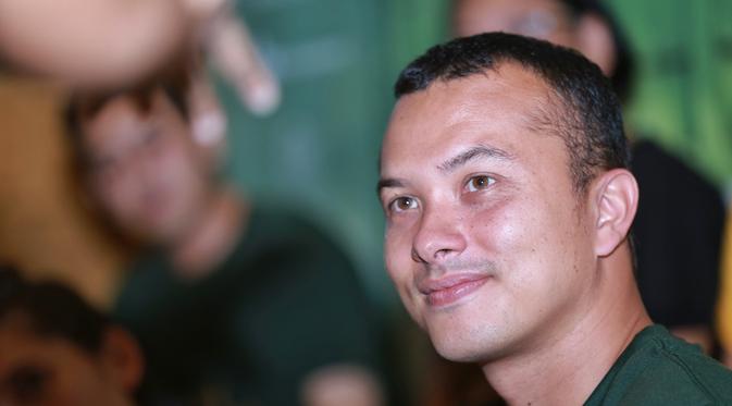 Foto Saat Sma Viral Netizen Puji Ketampanan Nicholas Saputra News Entertainment Fimela Com