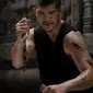 Iko Uwais di Serial Netflix Wu Assassins (sumber: youtube/netflix)