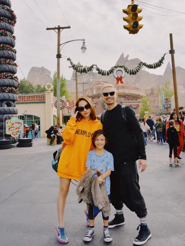 [Bintang] BCL-Ashraf Sinclair dan Jennifer-Irfan Bachdim