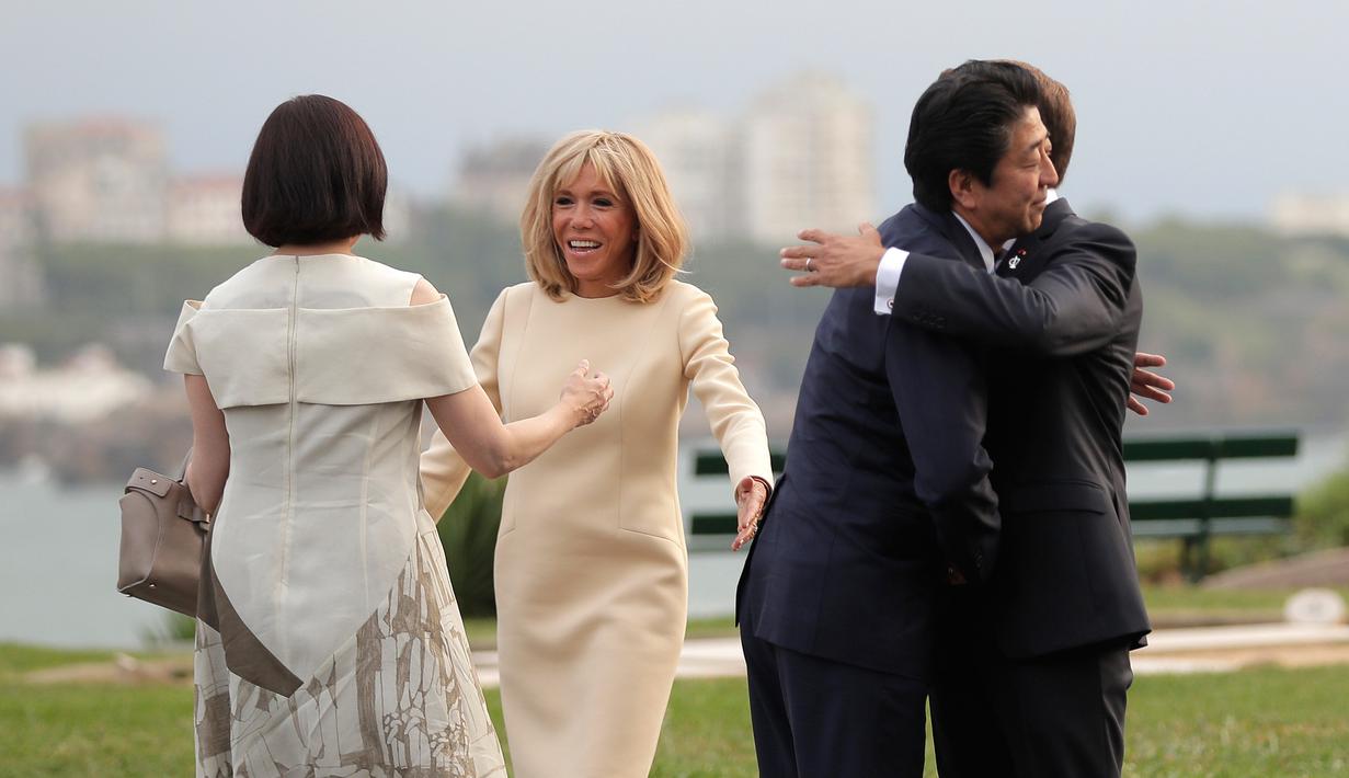 Foto Keramahan Presiden Prancis Menyambut Pemimpin Dunia Di Ktt G7 Global Liputan6 Com