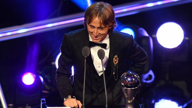 FOTO: Patahkan Dominasi Ronaldo dan Messi, Modric Jadi Pemain Terbaik Dunia