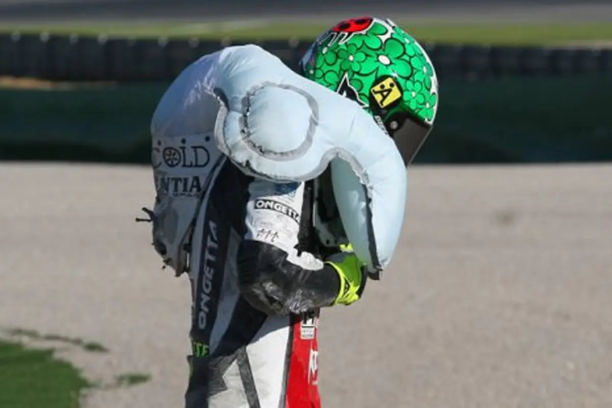 [Bintang] Jerohan Baju yang Dikenakan Pebalap MotoGP