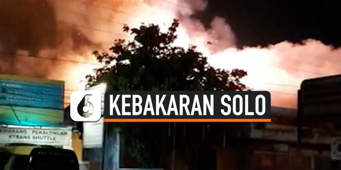 VIDEO: Kebakaran Toko Kimia, Petugas Kesulitan Padamkan Api