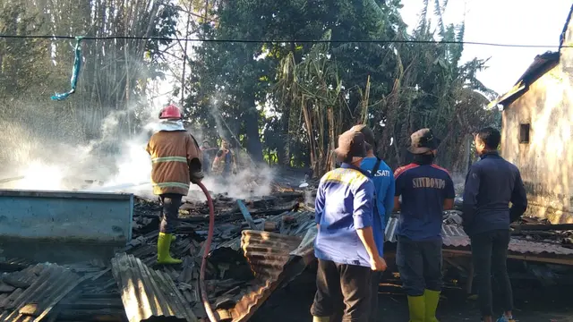 Kebakaran Permukiman Padat di Situbondo