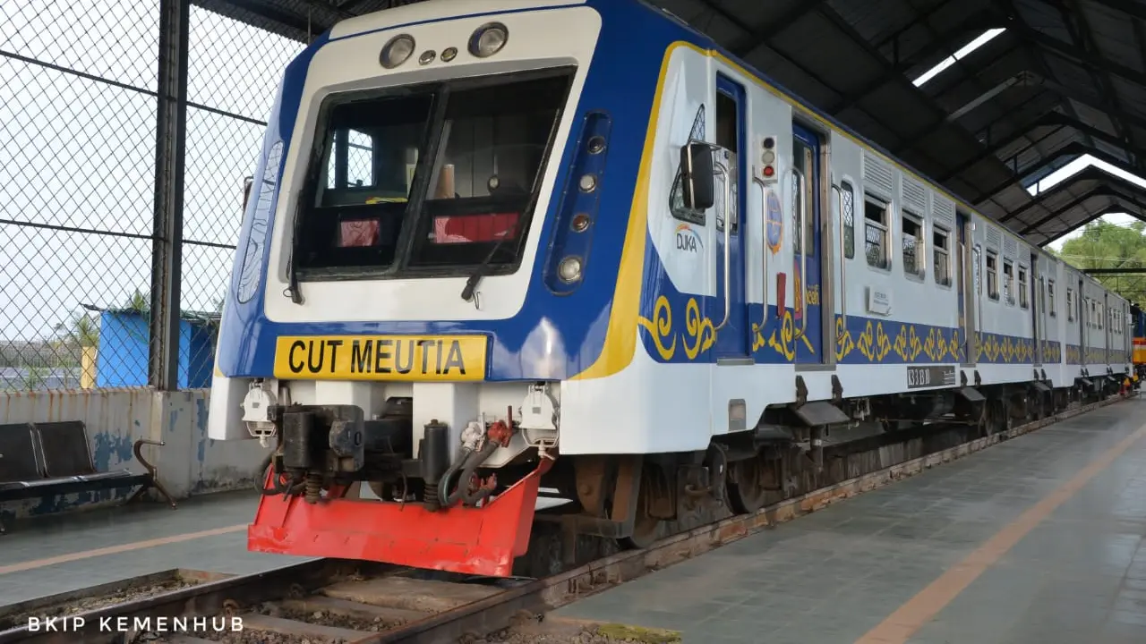 Kereta Rel Diesel (KRD) Cut Meutia