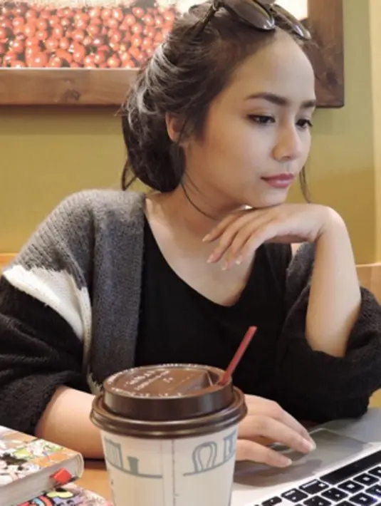 Aluna Sagita Gutawa atau yang lebih akrab disapa Gita Gutawa merupakan putri sulung dari komponis terkenal,  Erwin Gutawa.  ( viainstgram@gitagut/Bintang.com)