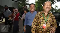 Bupati Nganjuk, Taufiqurrahman meninggalkan gedung KPK usai menjalani pemeriksaan, Jakarta, Selasa (24/1). Taufiqurrahman disangkakan melanggar Pasal 12 huruf i dan Pasal 12B UU No 20/2001 tentang Pemberantasan Tipikor. (Liputan6.com/Helmi Afandi)