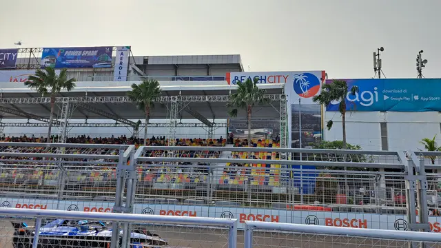 Tribun Penonton Formula E Jakarta 2023.