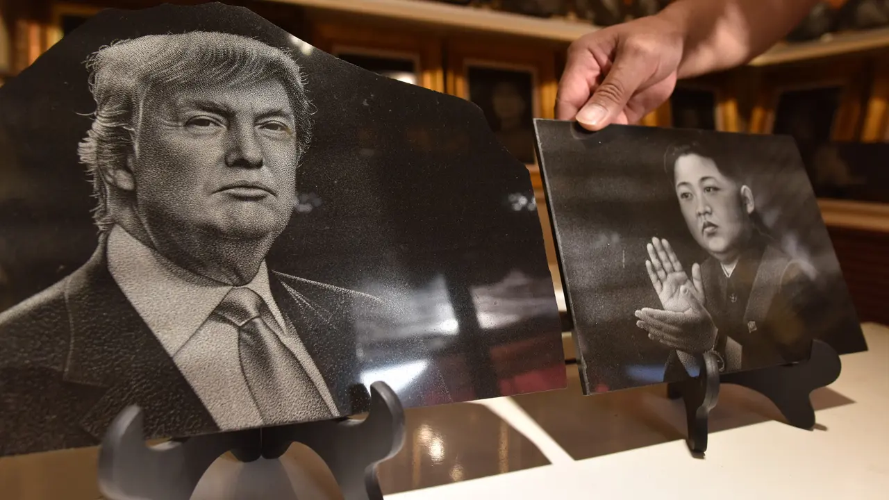 Ketika Donald Trump dan Kim Jong-Un Bersanding Lewat Karya Seni