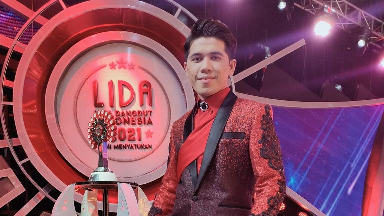 Iqhbal sukses keluar sebagai juara 1 Liga Dangdut Indonesia (LIDA) 2021 (https://www.instagram.com/p/CS1izsyB-UE/)