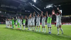 Tim Promosi Machida Zelvia membuat kejutan di awal musim J1 League 2024. Dari 4 laga awal, klub kebanggaan kota Machida yang dijuluki Brazil of Tokyo karena kecintaan masyarakatnya kepada sepak bola, mencatat hasil tak terkalahkan dan kini kokoh di puncak klasemen sementara J1 League 2024. (J.LEAGUE)