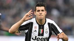 2. Alvaro Morata (6 gol) - Penyerang berusia 28 tahun ini tampil mengagumkan bersama Juventus di kompetisi Liga Champions. Alvaro Morata telah menyumbangkan enam gol untuk Juventus di Liga Champions musim ini. (AFP/Tiziana Fabi)