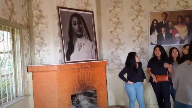 Intip rumah yang dijadikan lokasi syuting film Pengabdi Setan. (Sumber: YouTube/ViJe RaY)