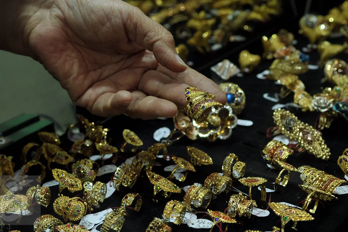 20150903-Harga Emas Antam Stabil di Rp560.000/Gram-Jakarta
