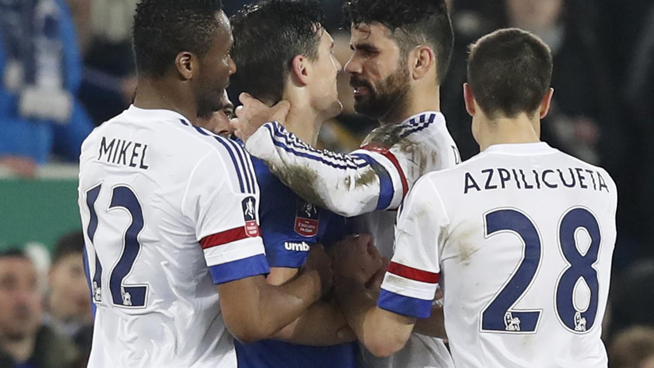 Diego Costa Bersitegang dengan Gareth Barry