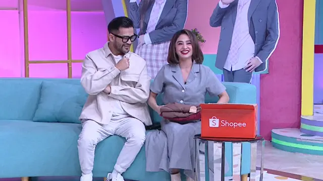 Dewi Perssik dan Rian Ibram