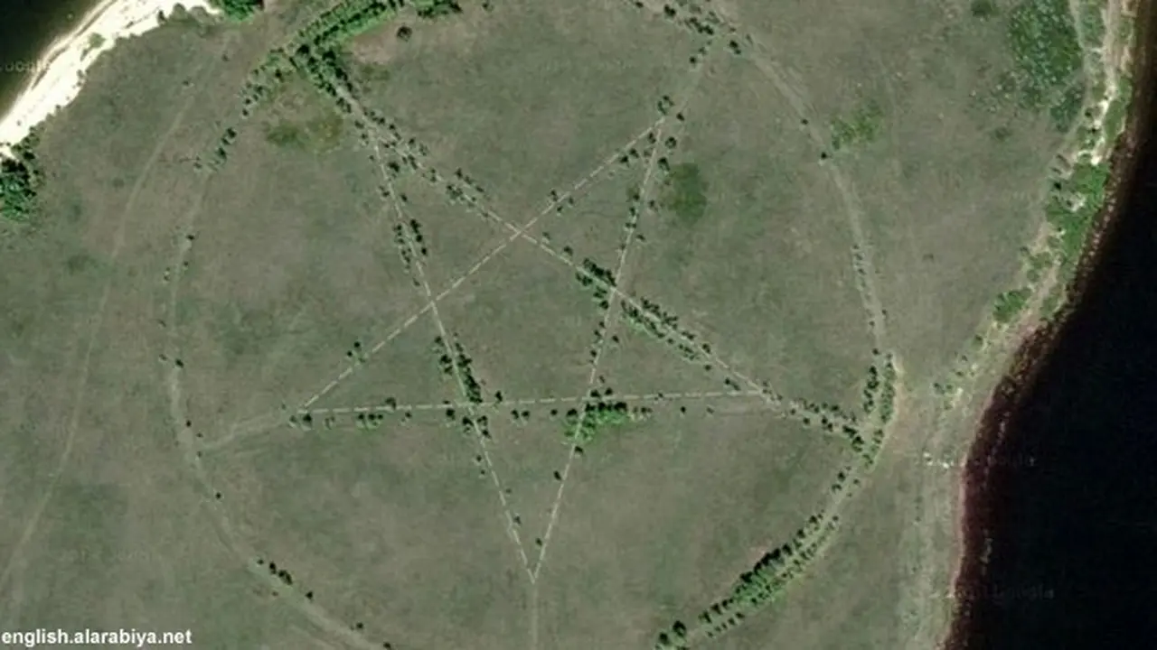 pentagram130803c.jpg