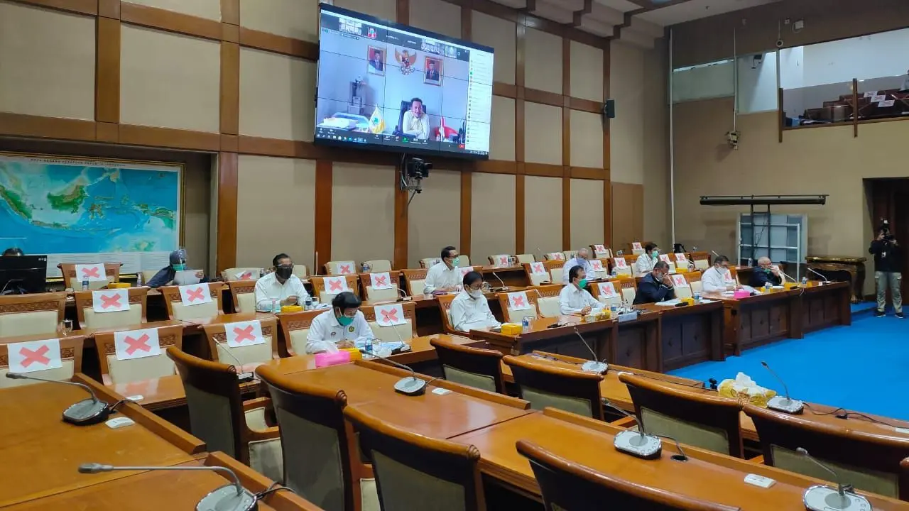 Komisi VII DPR RI menggelar rapat dengar pendapat (RDP) dengan Kepala Badan Pengatur Hilir Minyak dan Gas Bumi (BPH Migas) M. Fanshurullah Asa.