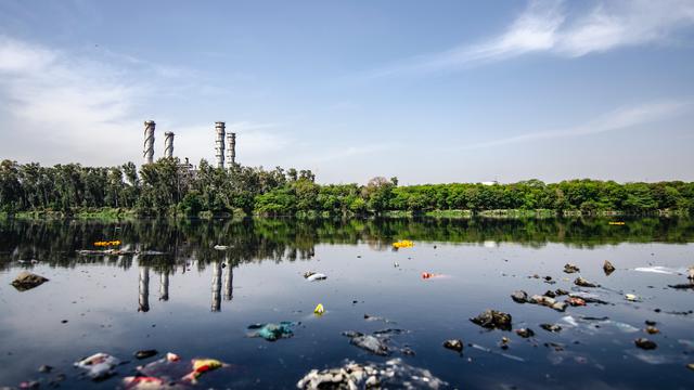 <span>Ilustrasi Pencemaran Lingkungan Akibat Buang Sampah Sembarangan Credit: pexels.com/Yogendra</span>