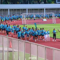 Optimalkan hidrasi ketika berolahraga dengan air mineral ber pH tinggi.