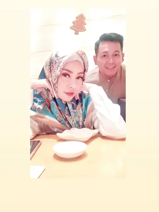 Berhijab Usai Sakit Aneh, Ini 6 Potret Gaya Terbaru Baby Sexyola