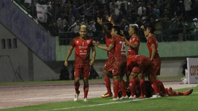 Persis Solo