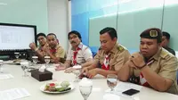 Ketua Kwarnas Pramuka Adhyaksa Dault saat berkunjung ke redaksi Liputan6.com di SCTV Tower, Senayan, Jakarta. (Liputan6.com/Raden Trimutia Hatta)
