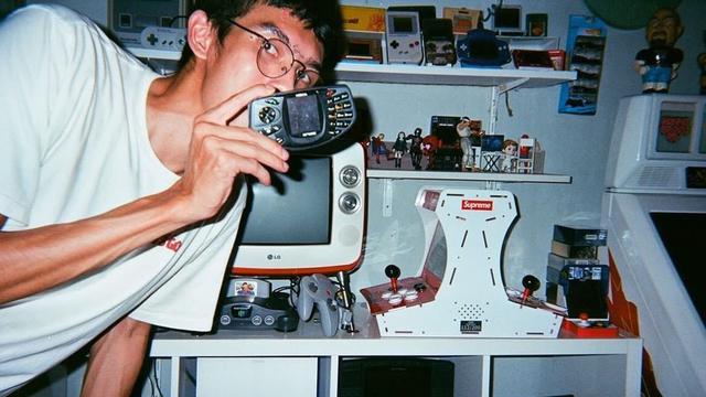 Koleksi di Kedai Kopi Kuno