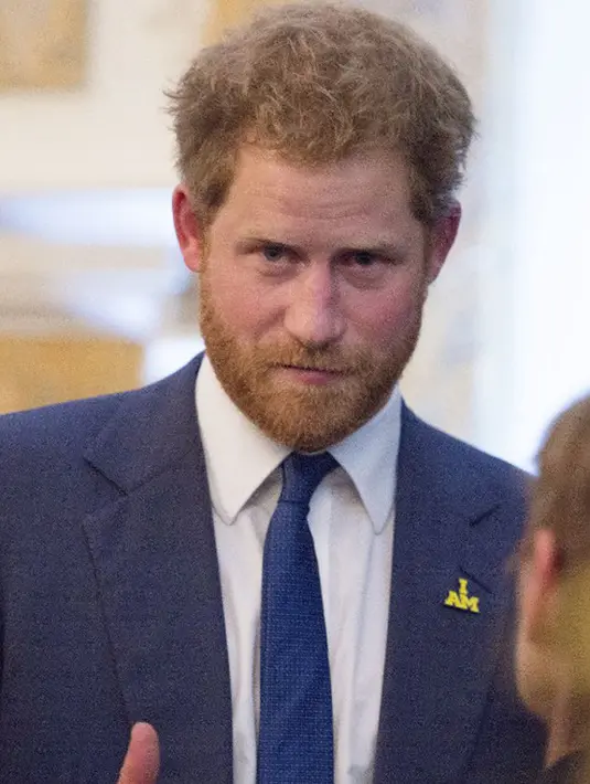 Hubungan keduanya pu akhirnya dikonfirmasi oleh pihak kerajaan Inggris dengan mengeluarkan surat pernyataan soal hubungan Meghan dan Harry. (AFP/Bintang.com)