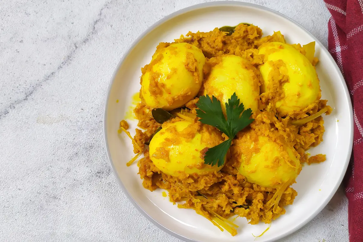 telur bumbu kuning