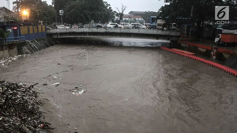 Pintu Air Manggarai Siaga 3, Warga Diimbau Waspada Banjir