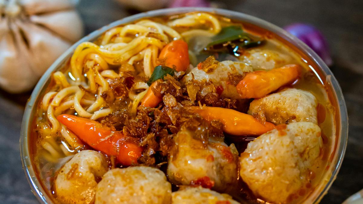 6 Rekomendasi Tempat Makan Cuanki Enak Dekat Stasiun Bandung yang Wajib Dicoba