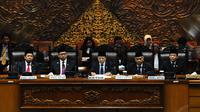 Pimpinan DPR periode 2014-2019, yakni Ketua DPR terpilih Setya Novanto (Golkar) dan 4 Wakil Ketua DPR terpilih, yakni Fadli Zon (Gerindra), Agus Hermanto (Demokrat), Taufik Kurniawan (PAN), dan Fahri Hamzah (PKS). (Liputan6.com/Andrian M Tunay)
