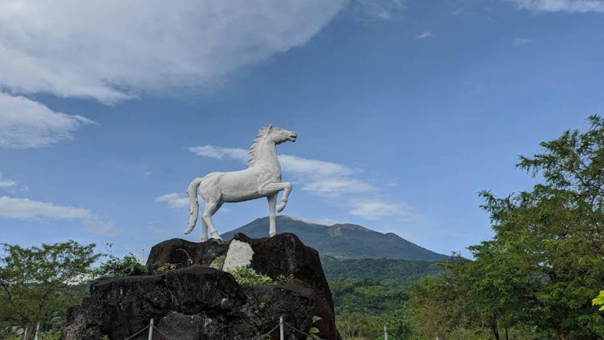 22 Tempat Wisata di Kuningan untuk Destinasi Liburan Keluarga, Wajib Mampir
