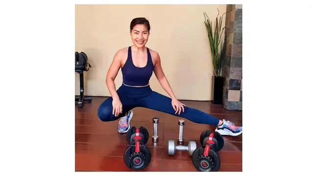 Awet Muda, Ini 7 Pesona Istri Ari Wibowo yang Curi Perhatian