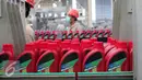 Tampak oli pelumas di Production Unit Jakarta (PUJ) PT Pertamina Lubricants, Jakarta, Selasa (8/12). Grease Plant dengan kapasitas 8000 MT per tahun, dan Viscosity Modifier Plant berkapasitas 8000 Ton per tahun. (Liputan6.com/Angga Yuniar)