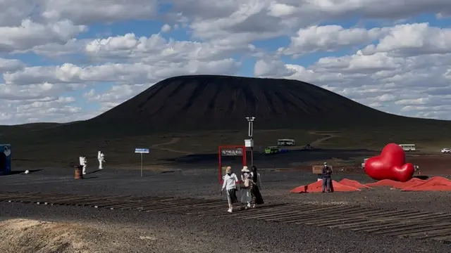 Gunung api Wulanhada atau dikenal sebagai Wulanhada Volcano Geopark adalah destinasi geowisata yang ada di wilayah Ulanqab, Mongolia Dalam, China. (Liputan6.com/Winda Nelfira)