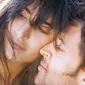 Adegan romantis antara Hrithik Roshan dengan Katrina Kaif untuk film Bang Bang.