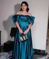 Di malam spesial itu, Amel mengenakan gaun panjang berwarna teal yang membuatnya cantik dan anggun bak Cinderella. [Foto: IG/ussypratama].
