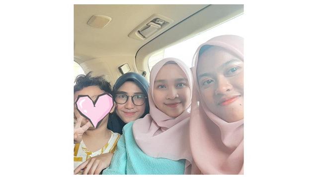 Kisah Saudara Kembar yang Dipertemukan Setelah 20 Tahun Terpisah Ini Bikin Haru