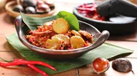 ilustrasi sambal jengkol/Elvita salman/Shutterstock